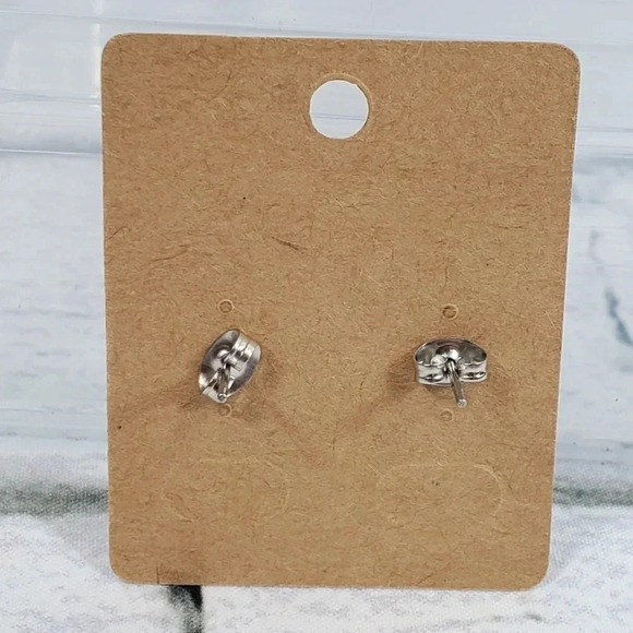 Intricate Filagree Mandala Bohemian Metal Lace Earrings - Picture 4 of 4